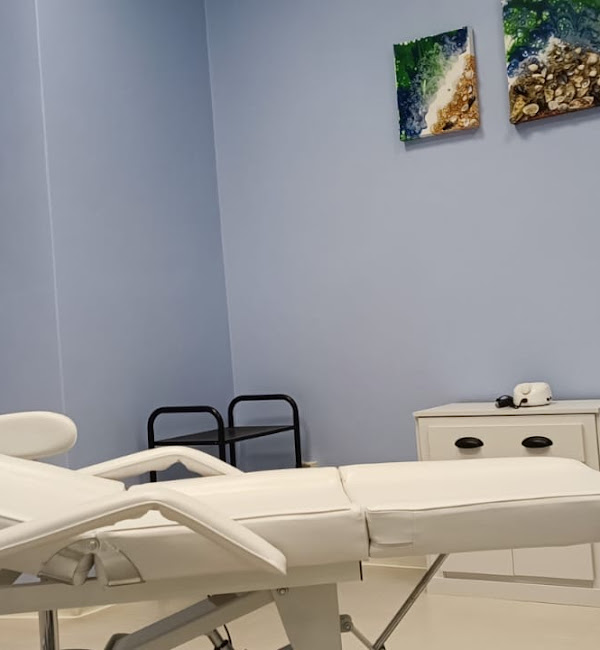 ETERNAL hair transplant clinic interior Italy — photo 1